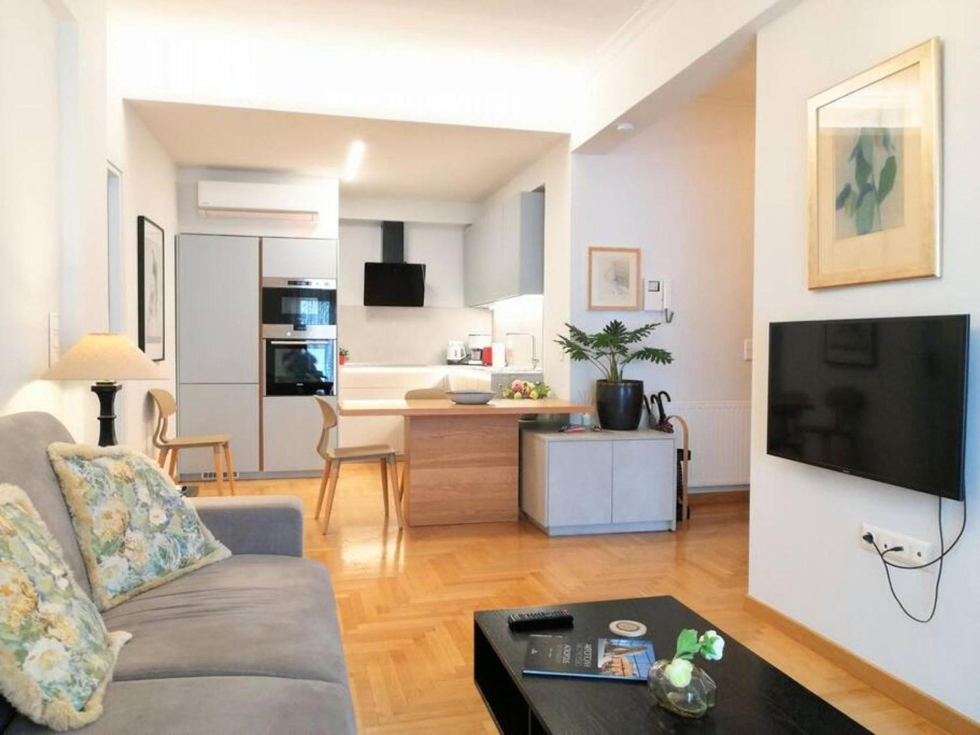 Elegant Apartment In Acropolis Афины Экстерьер фото