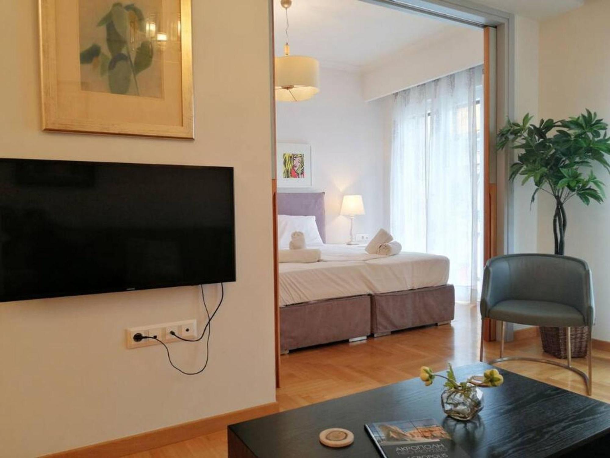 Elegant Apartment In Acropolis Афины Экстерьер фото